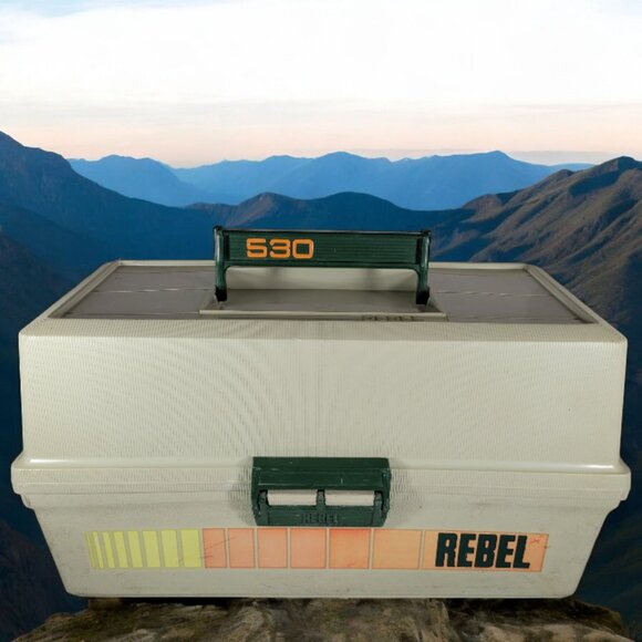 Other - REBEL 530 Vintage 3 Tray Snap Close Organizer Tackle Box